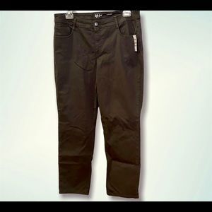 NWT Style & Co Slim Leg Size 16w Olive Green Jeans